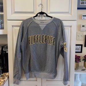 Hufflepuff M sweatshirt crew neck